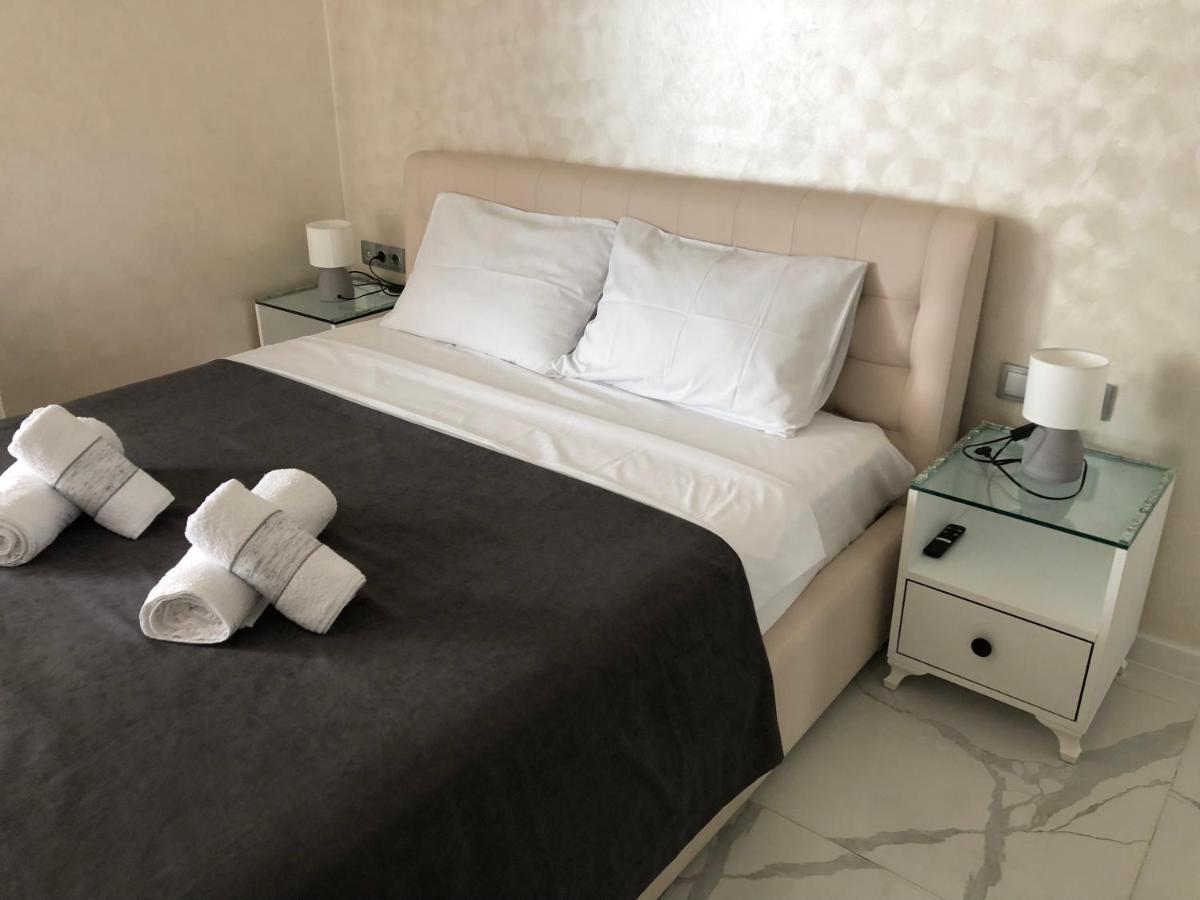 Black Sea VI Dari Apartments บาทูมิ ภายนอก รูปภาพ