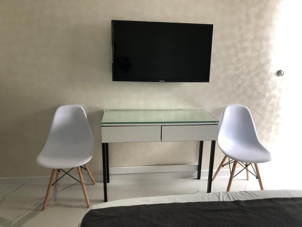 Black Sea VI Dari Apartments บาทูมิ ภายนอก รูปภาพ