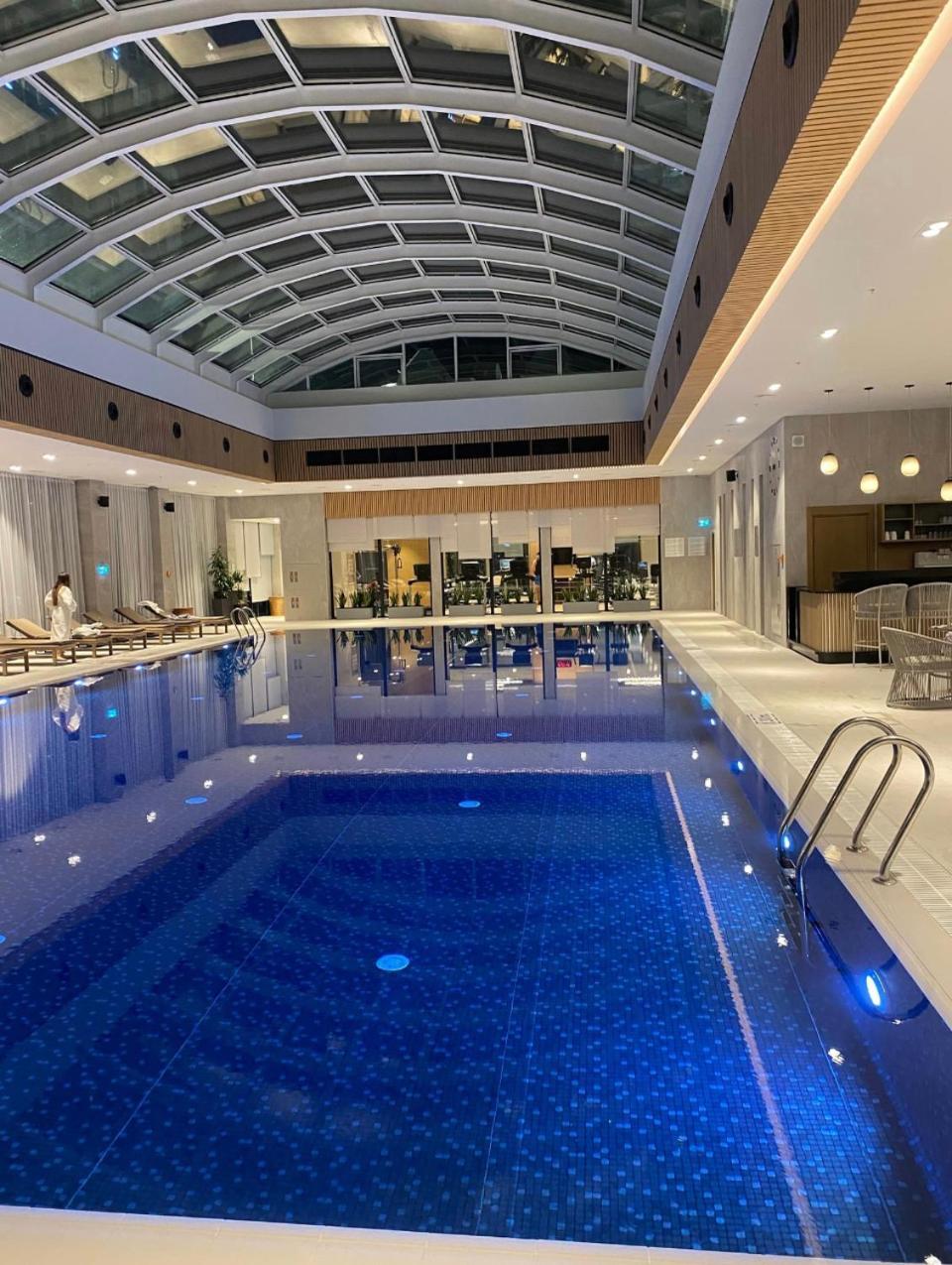 Black Sea VI Dari Apartments บาทูมิ ภายนอก รูปภาพ