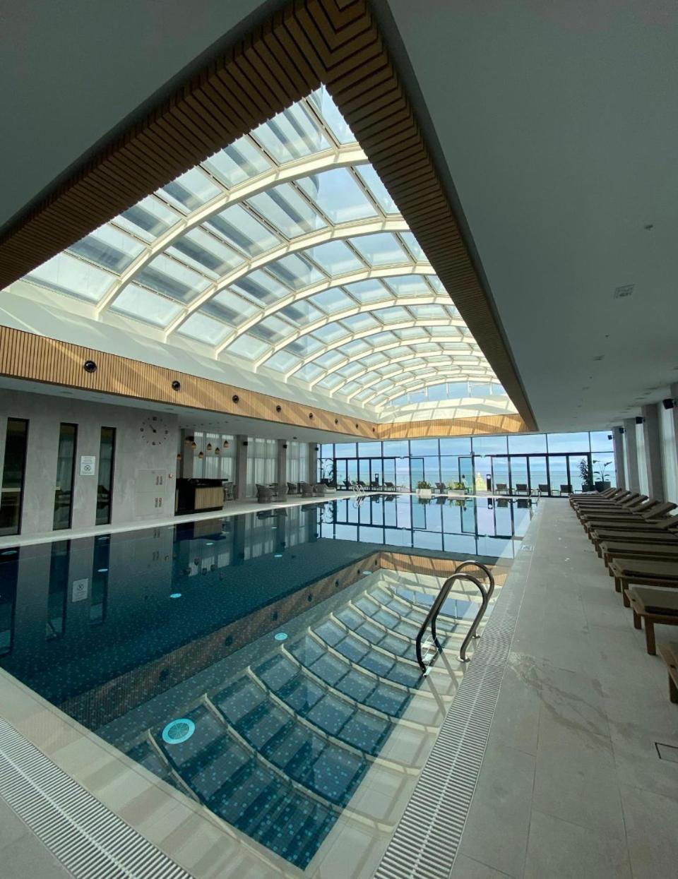 Black Sea VI Dari Apartments บาทูมิ ภายนอก รูปภาพ